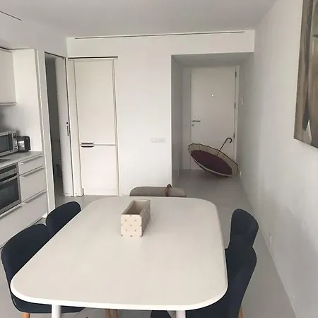 Apartamento Patio Blanco Luxury *
