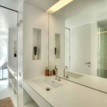 Apartamento Patio Blanco Luxury *